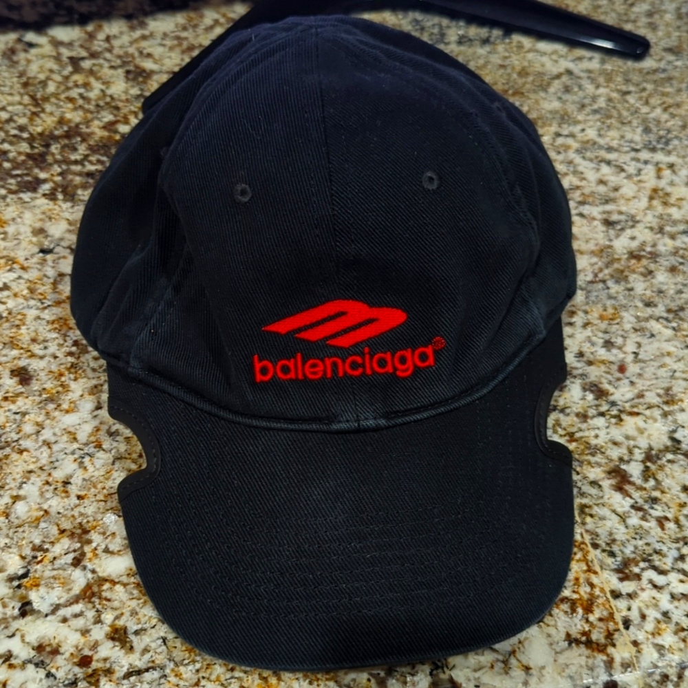 Balenciaga corduroy baseball cap L